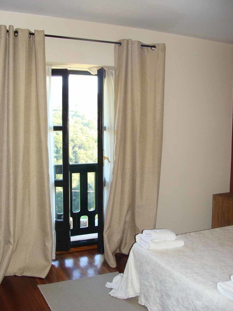 Hotel Montanas De Covadonga Onís Exteriör bild